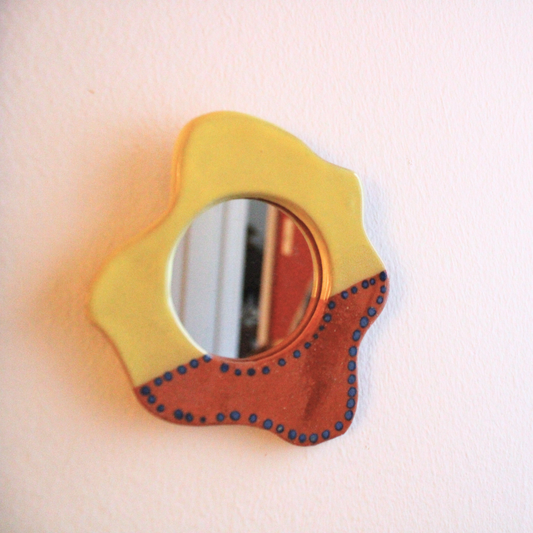 Mini asymmetrical mirror