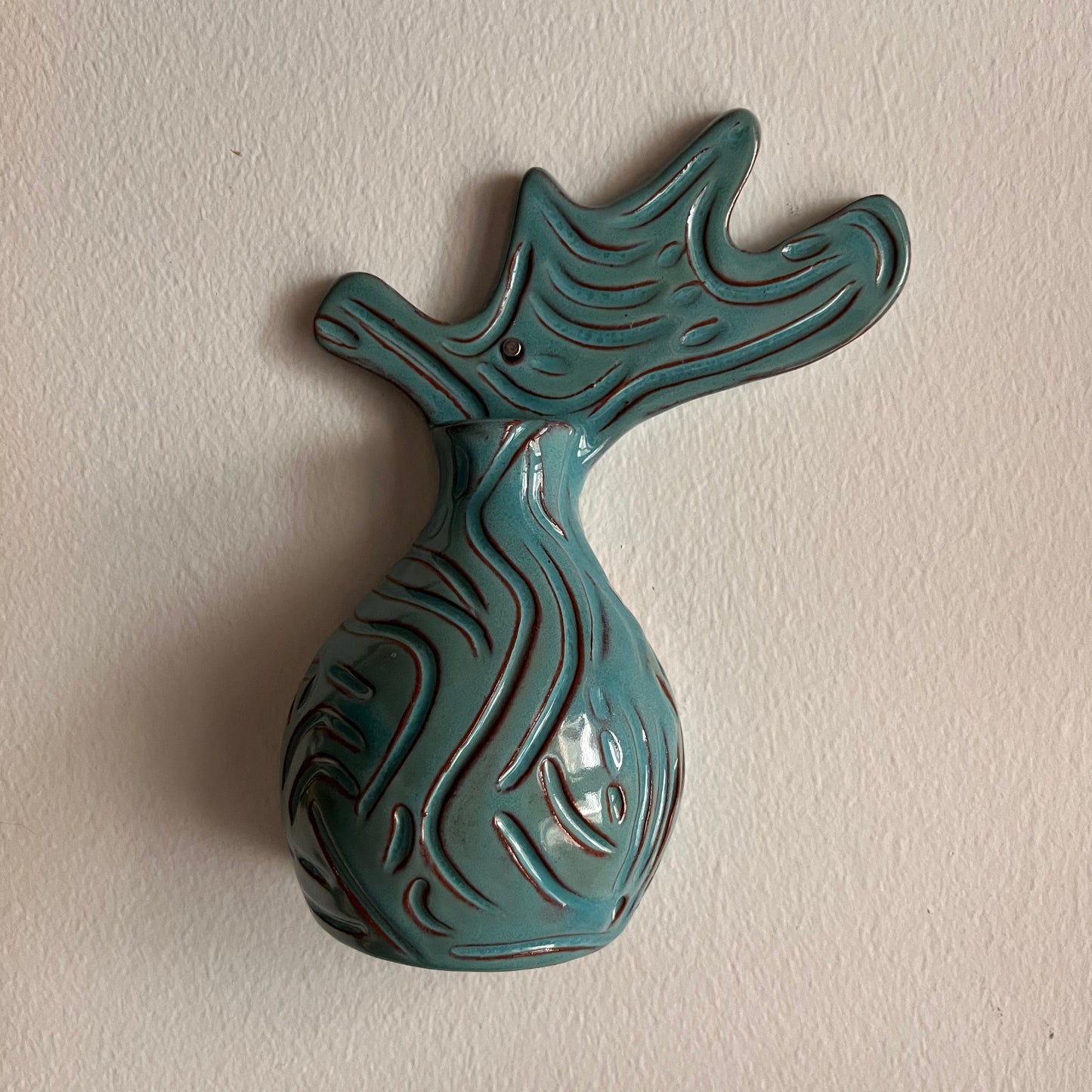 Wave Wall Hanger