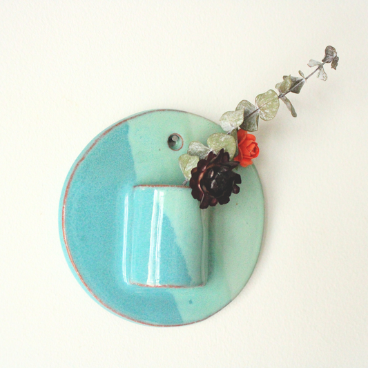 Full moon wall pocket